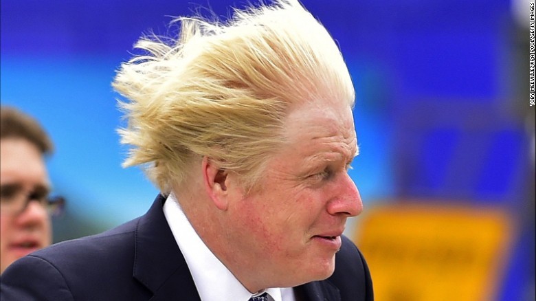  Ngoại trưởng Anh Boris Johnson không phải là một nhân vật mới trong chính trường Anh bởi lẽ ông từng làm Thị trưởng London và cũng là một trong những thủ lĩnh của phe Brexit. Ảnh: Mái tóc rối bù của Boris Johnson thời còn làm Thị trưởng London khi tham gia một sự kiện của đảng Bảo thủ ngày 5/5/2015.